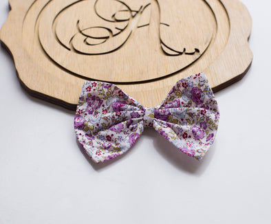 Cindy floral bow clip