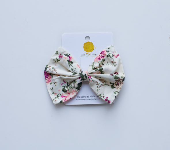 Ashra flower clip