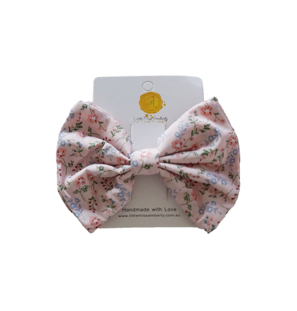 Avery floral layered bow clip