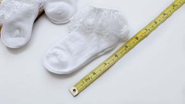 Frilly lace socks (old lot)